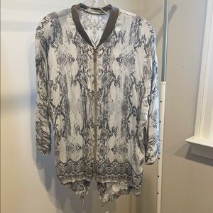 Tart Gray and White Python Patterned Bomber Jacket, High Low Top